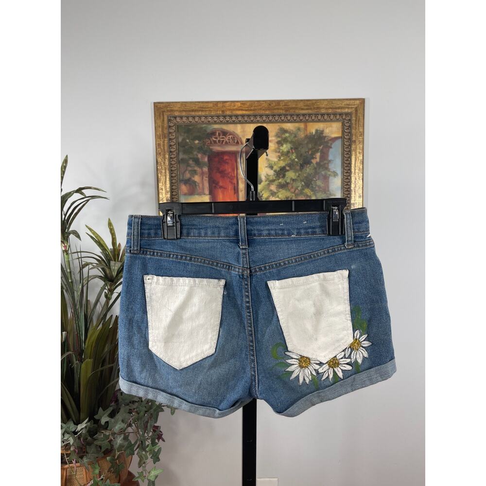 Old Navy Shorts Women's Size 4 Blue Denim Distressed Normcore Cuffed Preppy - Picture 2 of 5